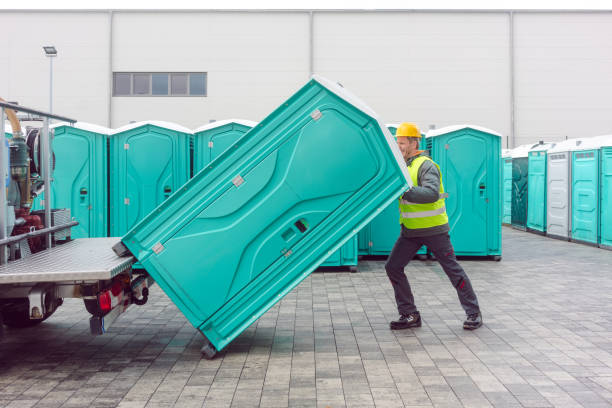 Best Portable restroom trailer rental  in Kensington Park, FL